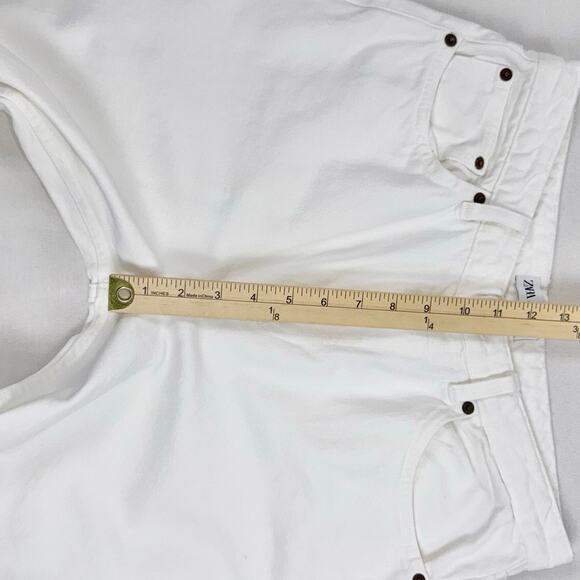 Zara Women's High Waist Button Fly Straight Leg Jean Size 8 White - Picture 11 of 13